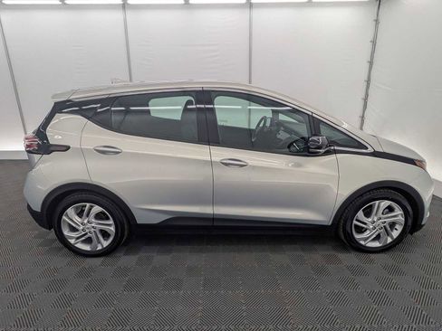 Used 2022 Chevrolet Bolt LT image 6
