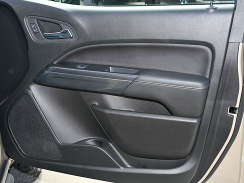 Used 2022 GMC Canyon AT4 image 14