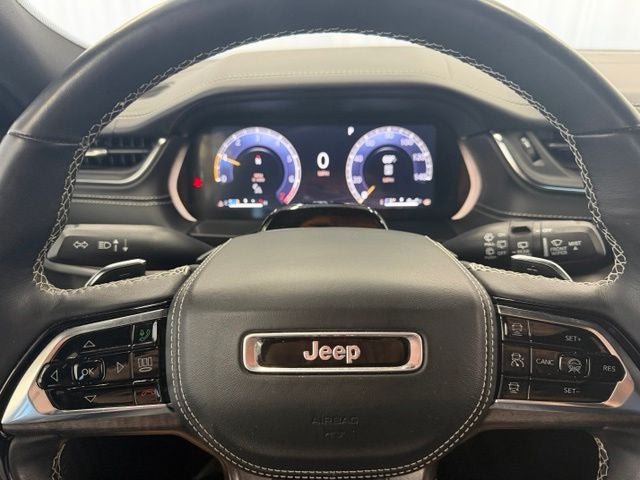 Used 2025 Jeep Grand Cherokee Overland w/ Adv Protech Group III AWD/4WD image 5