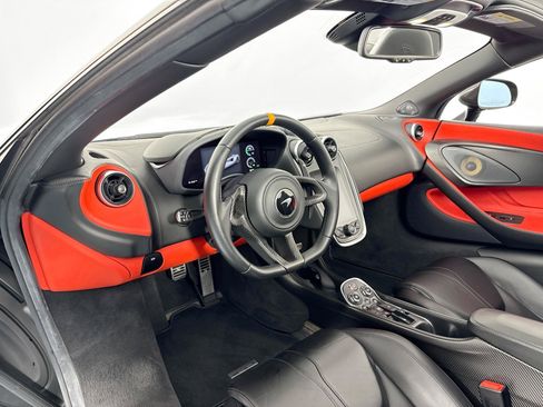 Used 2020 McLaren 600LT Spider RWD image 9