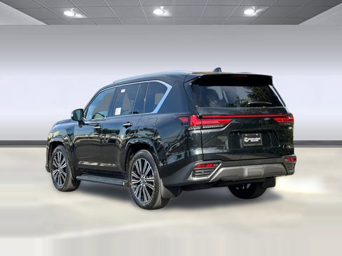 New 2026 Lexus LX 600 4WD w/ Luxury Package image 3