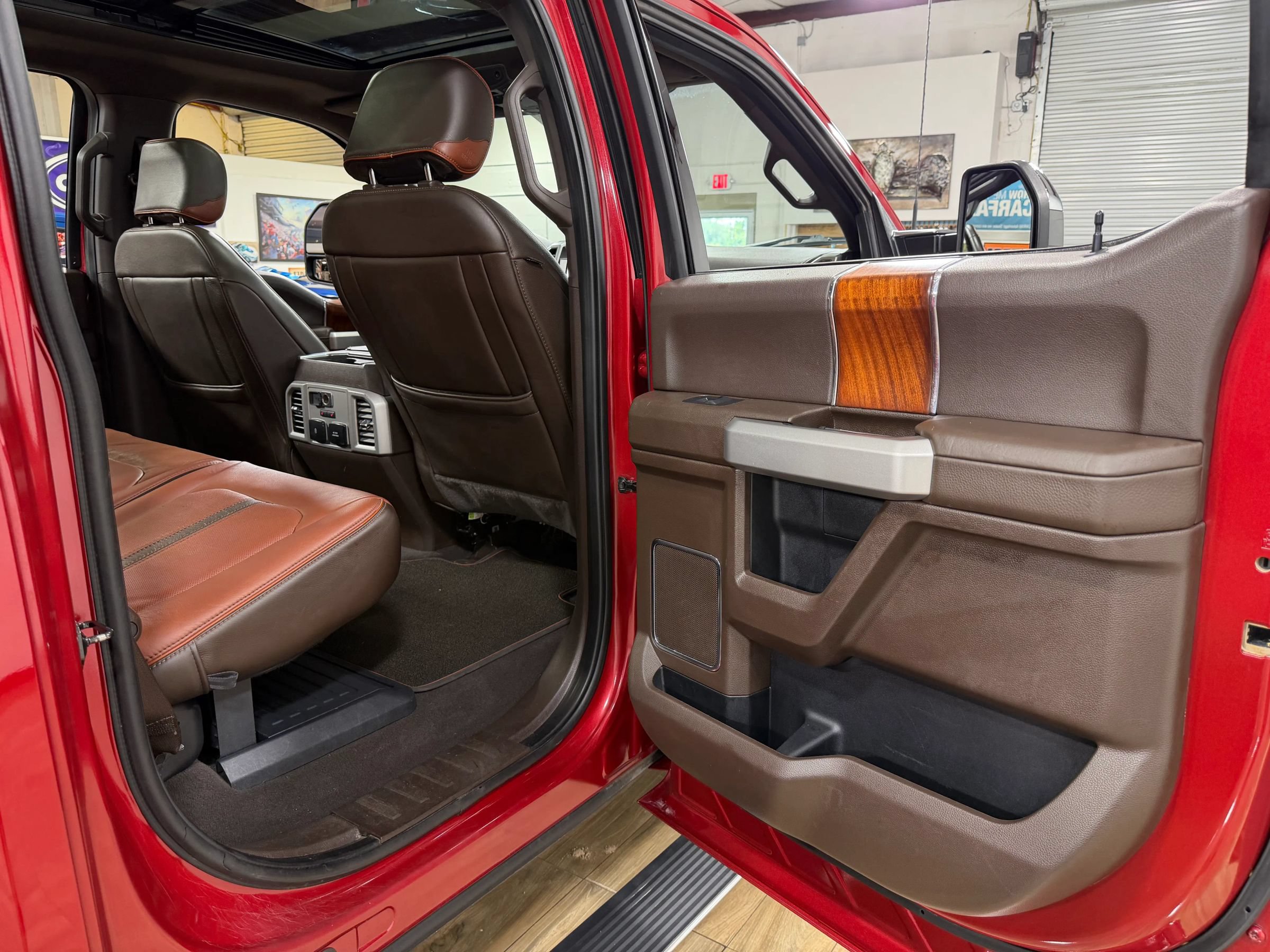 Used 2021 Ford F350 King Ranch w/ King Ranch Ultimate Package AWD/4WD image 19