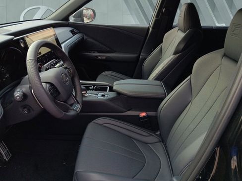 Certified 2026 Lexus TX 500h AWD w/ Technology Package image 9