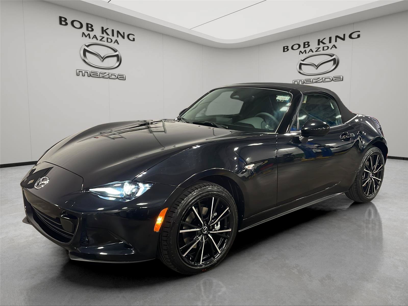 New 2026 MAZDA MX-5 Miata Grand Touring RWD image 1