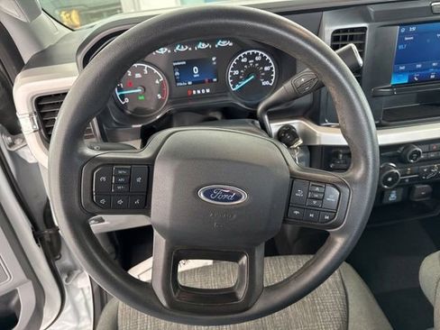 Used 2025 Ford F250 XLT AWD/4WD image 23