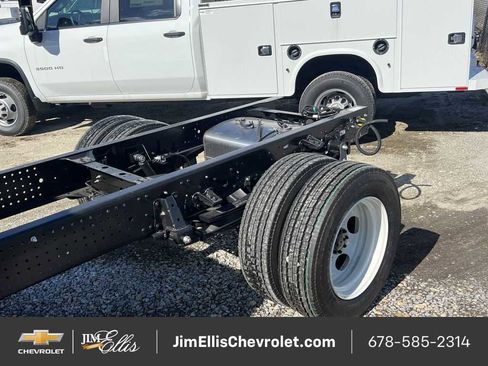 New 2025 Chevrolet Low Cab Forward 5500XD image 9