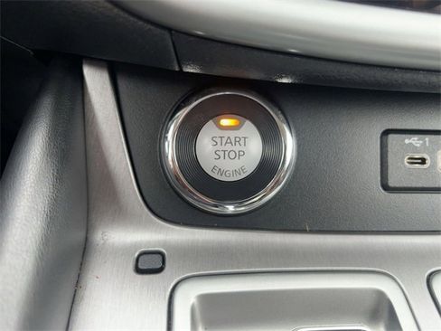 Used 2019 Nissan Murano SV image 18