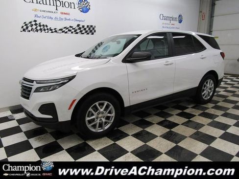 Certified 2023 Chevrolet Equinox LS w/ LS Convenience Package image 7