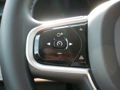 Certified 2023 Volvo XC90 B6 Ultimate w/ Lounge Package AWD/4WD image 9