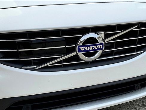 Used 2015 Volvo S60 T5 Platinum image 27