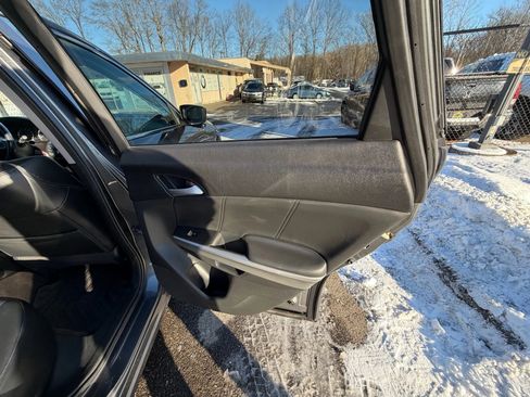 Used 2013 Honda Crosstour EX-L image 17