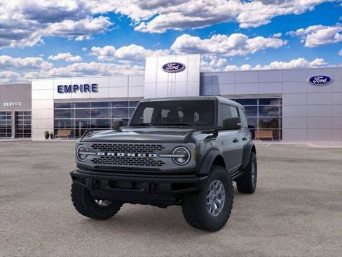New 2025 Ford Bronco Badlands AWD/4WD image 2