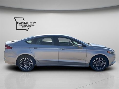 Used 2018 Ford Fusion Titanium image 10