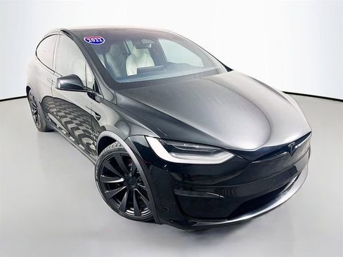 Used 2022 Tesla Model X image 2