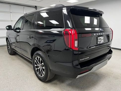 Used 2025 Ford Expedition Platinum AWD/4WD image 7