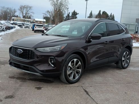 Certified 2023 Ford Escape Platinum w/ Premium Technology Package image 4