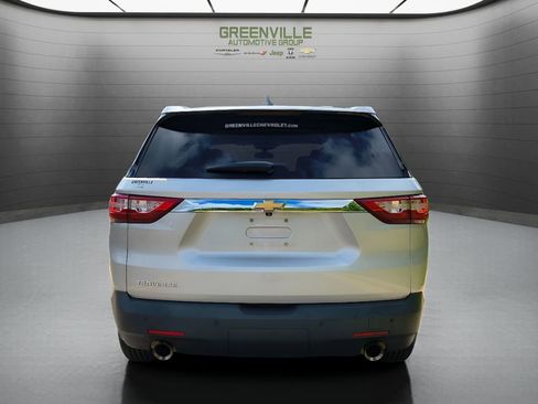 Used 2021 Chevrolet Traverse LS FWD image 6