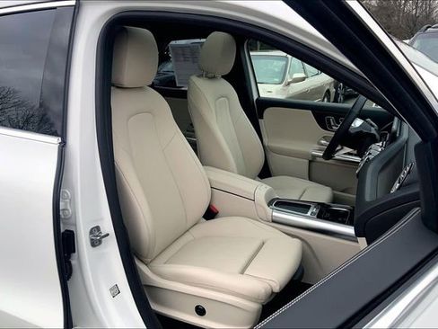 Used 2026 Mercedes-Benz GLA 250 4MATIC image 7