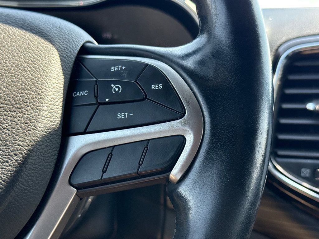 Used 2022 Jeep Grand Cherokee Laredo X RWD image 27