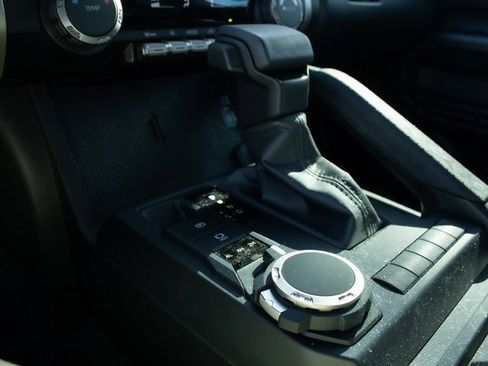 Used 2025 Toyota Tacoma SR image 15