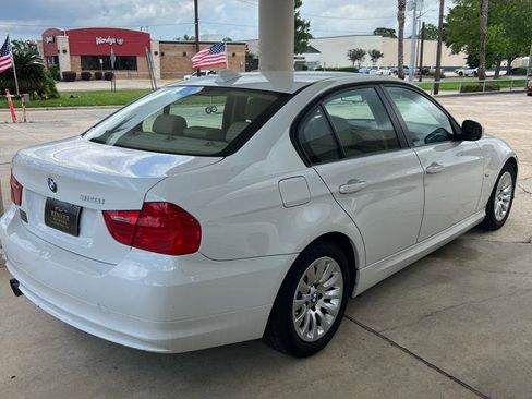 Used 2009 BMW 328i Sedan RWD image 3
