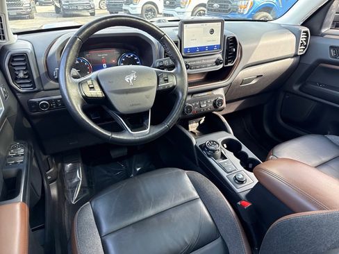 Used 2023 Ford Bronco Sport Outer Banks w/ Tech Package image 11