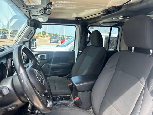 Used 2022 Jeep Gladiator Sport AWD/4WD image 10