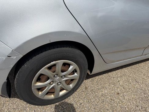 Used 2012 Hyundai Accent GS FWD image 19
