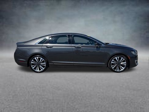Used 2019 Lincoln MKZ Reserve FWD image 4