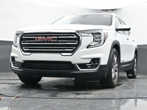 Used 2023 GMC Terrain SLT image 44