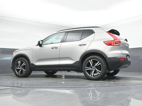Used 2024 Volvo XC40 B5 Core AWD/4WD image 14