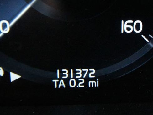 Used 2017 Volvo XC90 T6 Inscription w/ Vision Package AWD/4WD image 6