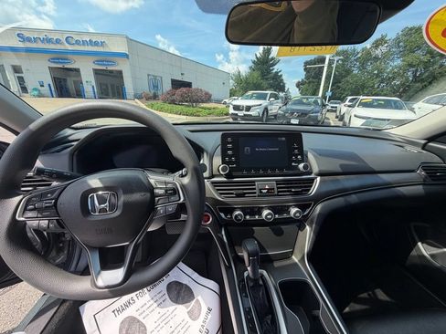 Used 2018 Honda Accord LX image 10