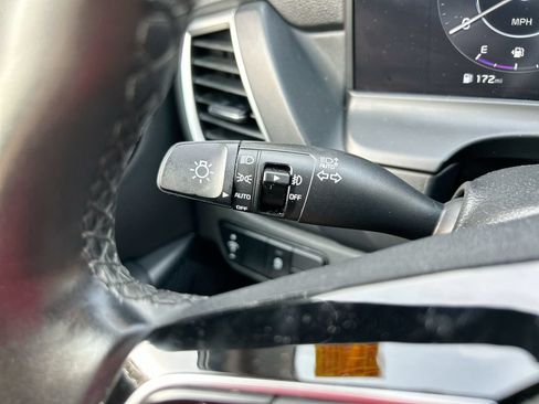Used 2024 Kia Seltos EX FWD image 21