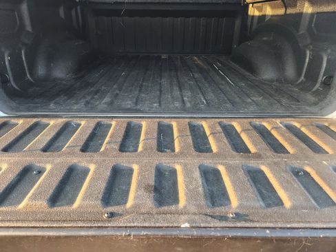 Used 2020 RAM 1500 Laramie image 32