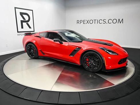 Used 2015 Chevrolet Corvette Z06 w/ 3LZ Preferred Equipment Group RWD image 44