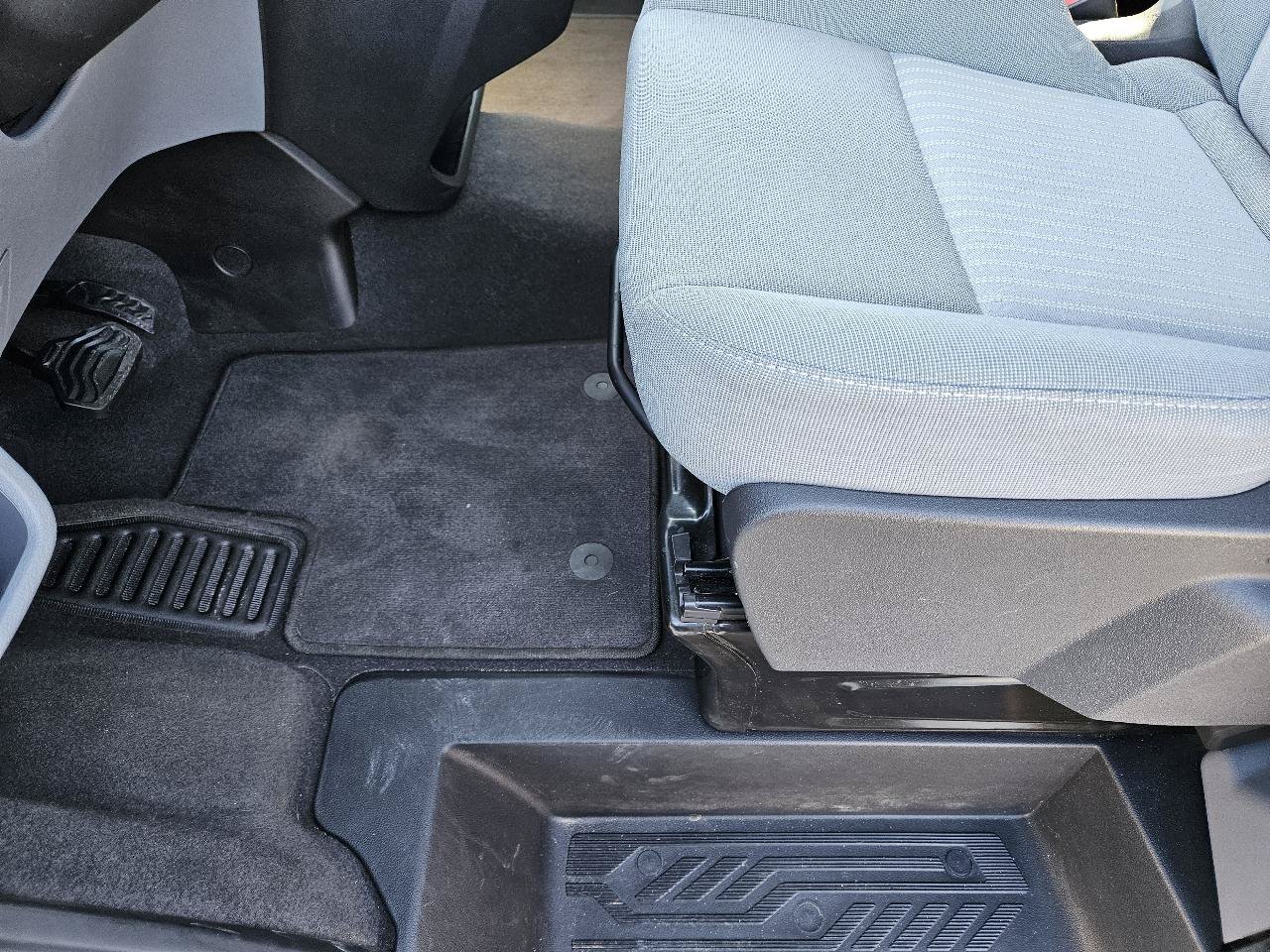 Used 2016 Ford Transit 350 XLT RWD image 14
