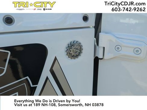 New 2025 Jeep Wrangler Willys image 32