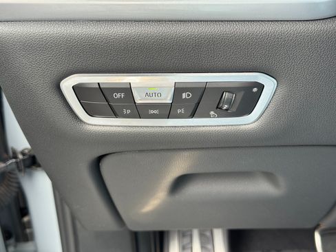 Used 2023 BMW X7 M60i w/ Executive Package AWD/4WD image 19