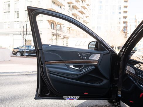 Used 2015 Mercedes-Benz S 550 4MATIC Sedan image 46