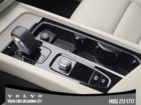Certified 2023 Volvo XC60 B5 Plus w/ Climate Package FWD image 16
