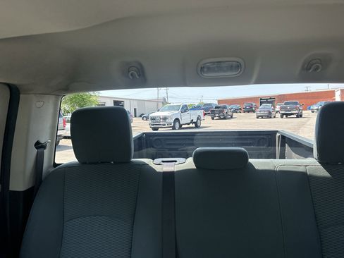 Used 2018 RAM 2500 Tradesman w/ Chrome Appearance Group AWD/4WD image 29