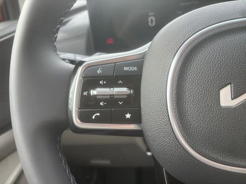 New 2026 Kia Carnival EX image 22