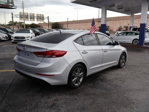 Used 2018 Hyundai Elantra Value Edition FWD image 3