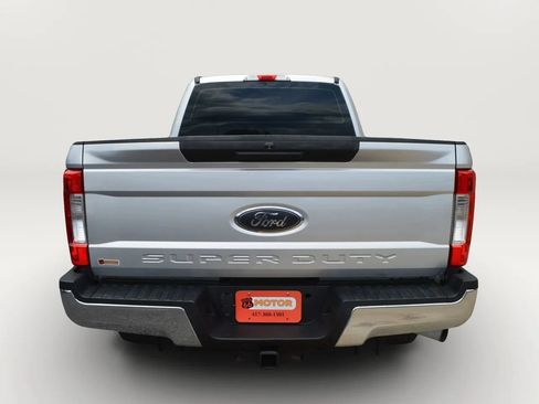 Used 2018 Ford F250 XL w/ Power Equipment Group AWD/4WD image 9