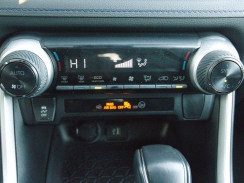 Used 2023 Toyota RAV4 SE image 22