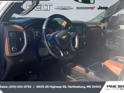 Used 2022 Chevrolet Silverado 2500 High Country w/ Safety Package II image 12