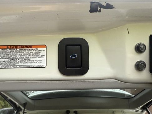 Used 2016 Toyota Sienna XLE image 31