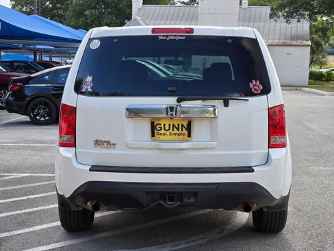 Used 2015 Honda Pilot LX image 4