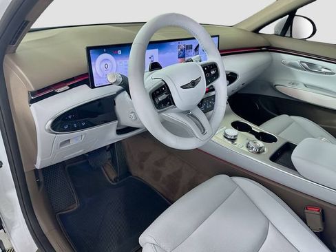 Certified 2026 Genesis GV70 2.5T Advanced image 9